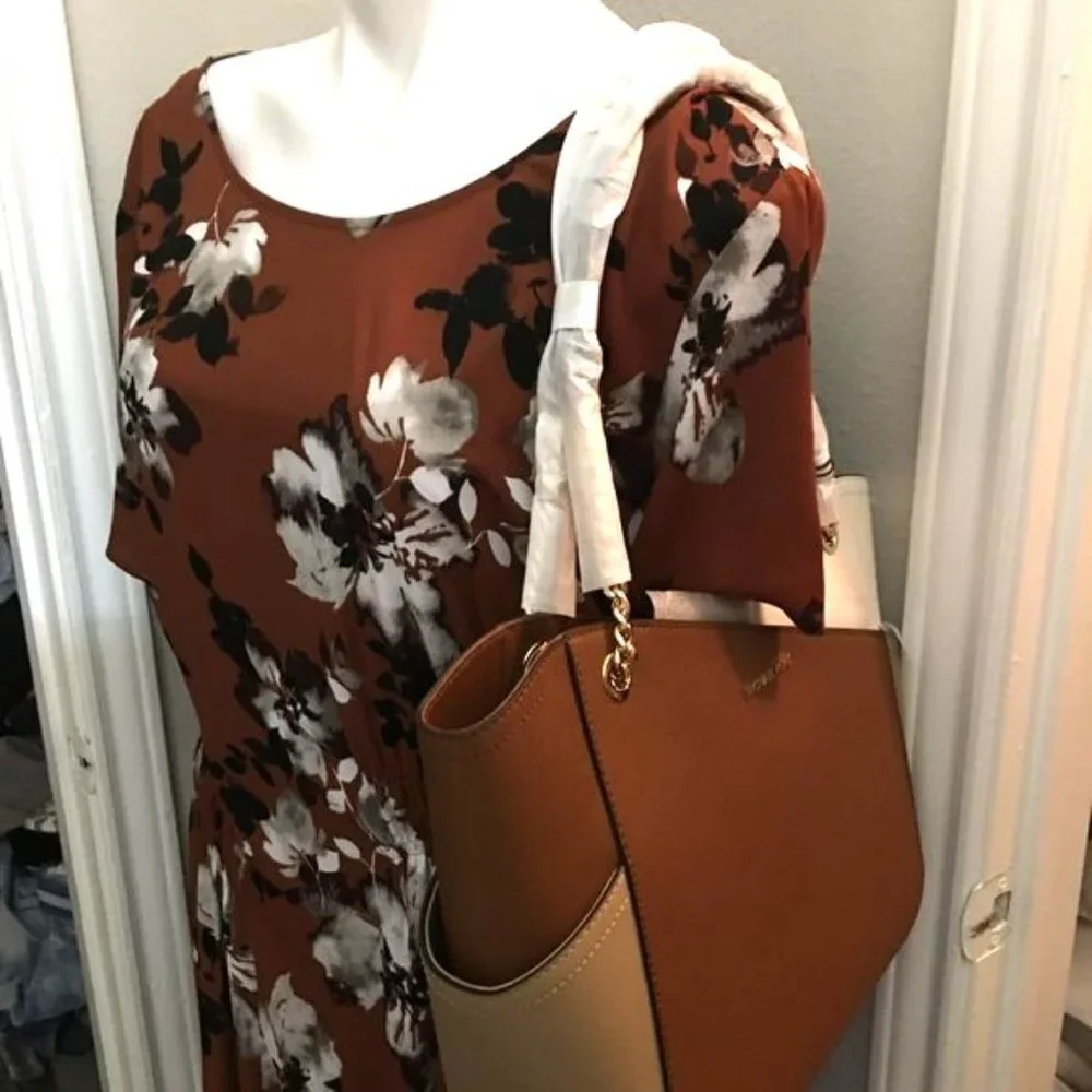 Michael Kors zip top